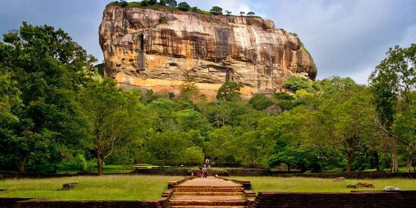 From Colombo: Sigiriya and Dambulla Day Trip with Safari - The Driver and Guide Difference: Who Makes This Tour Feel Smooth