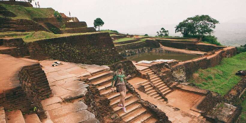 From Colombo: Sigiriya and Dambulla Day Trip with Safari - Hiriwadunna Break Time: Local Crafts, Photo Stops, and Real Snacks