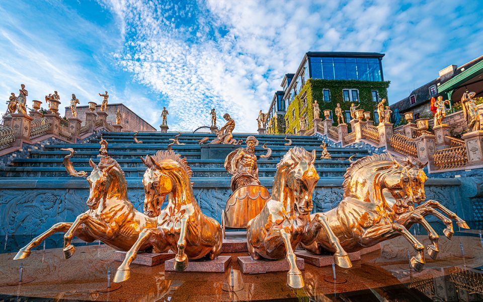 From Da Nang or Hoi An: Ba Na Hills Golden Bridge Tour - Guides that keep the day from turning into chaos
