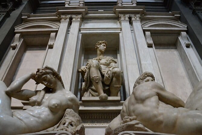 From Florence: Pisa Afternoon Tour & Leaning Tower Access - Leaning Tower climb: the 294 steps and the real pacing challenge
