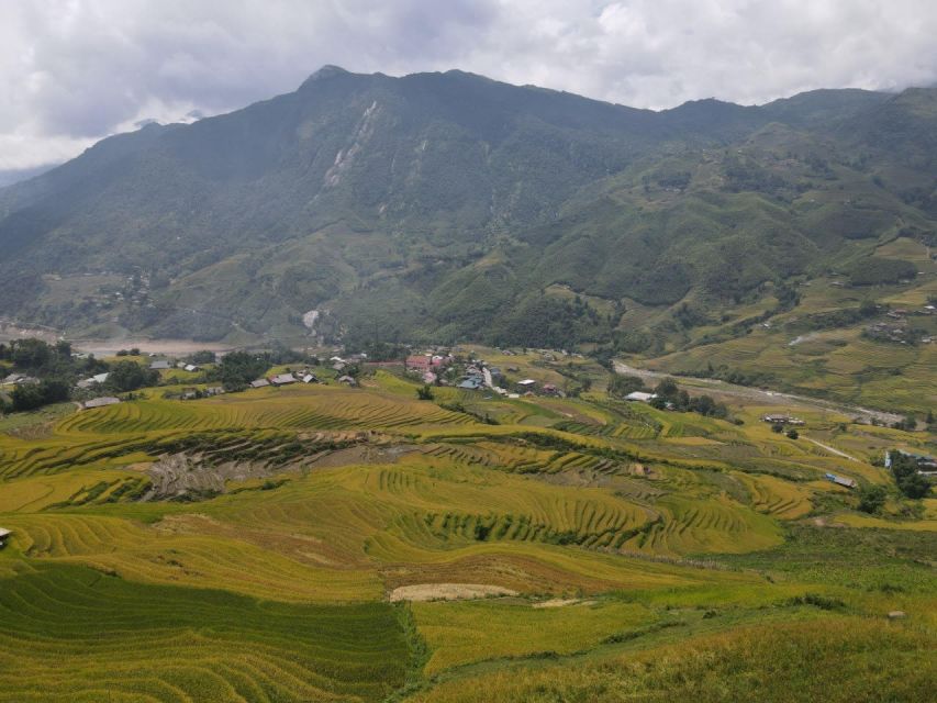 From Hanoi: 2-Day Sapa Trekking Trip with Homestay & Meals - Sapa free time: market browsing and a bit of breathing room