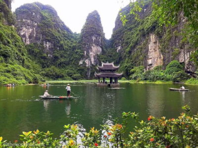 From Hanoi: Ninh Binh, Trang An, Bai Dinh, and Mua Cave Trip - Getting Out of Hanoi: Limousine Comfort and a Predictable Start