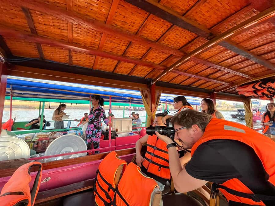 From HCM: Mekong Delta & Cai Rang Floating Market 2-Day Tour - Day 2: Cai Rang again (early), rice noodles, then bánh xèo and the 10 Vo house