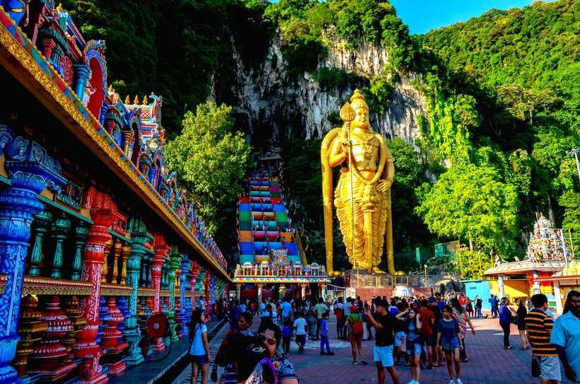 From Kuala Lumpur: Batu Caves Cultural Temple Tour - Thean Hou Temple: a 6-tier pagoda with Hainanese roots