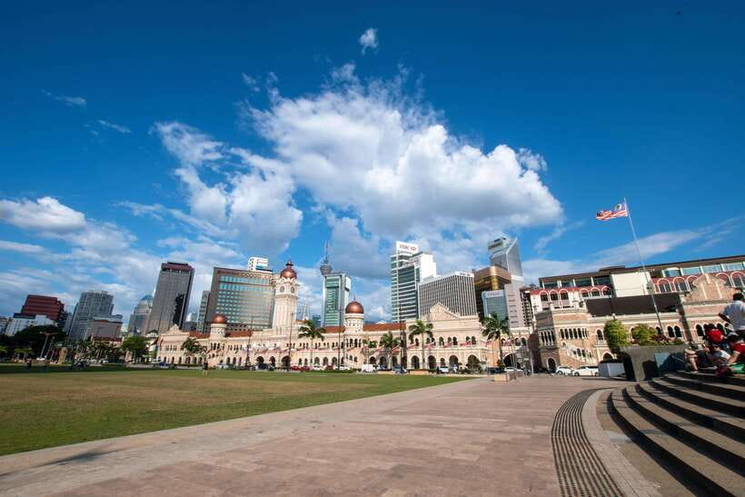 From Kuala Lumpur: City Tour with 21 Attractions - Starting high: Thean Hou Temple and the city’s many layers