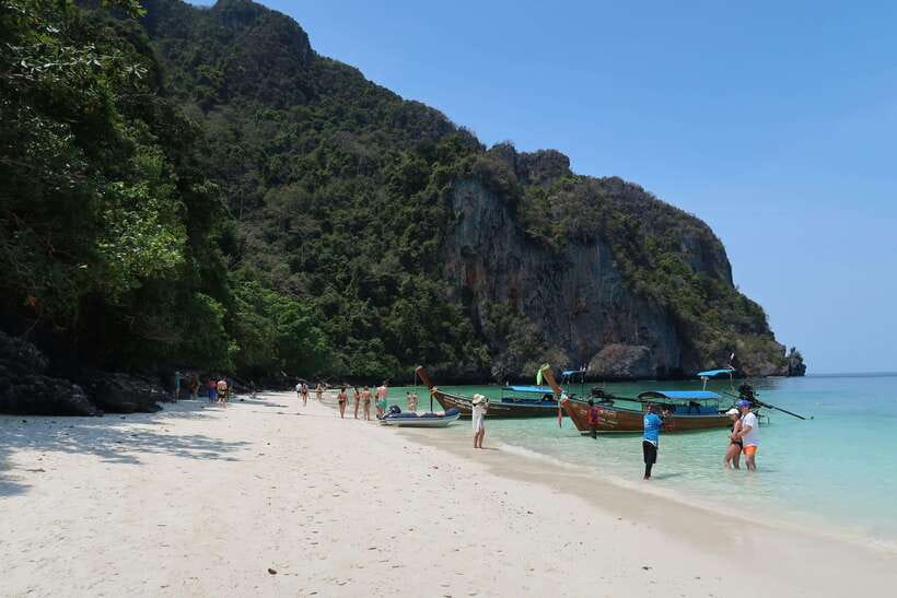 From Phi Phi: Full Day 7 Island Tour by Longtail with Sunset - What you’re really buying: a highlight loop on Koh Phi Phi