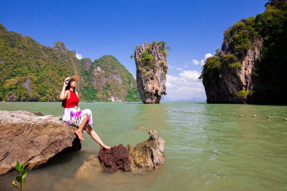 From Phuket: James Bond and Phang Nga Bay Tour by Speedboat - Drinks, lunch, and guide energy: what the experience really feels like