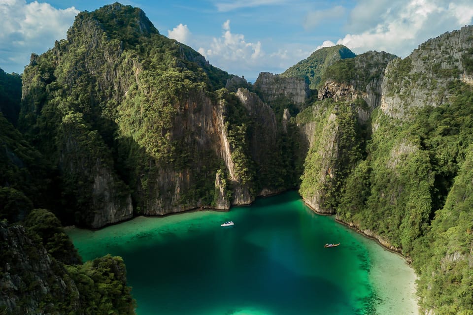 From Phuket Or Khao Lak: Phi Phi Islands Early Bird Tour - Snorkeling at Phi Phi Don: expect real time in the water
