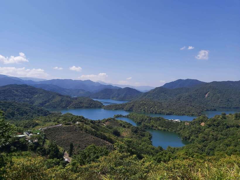 From Taipei: Thousand Island Lake and Pinglin Tea Plantation - Thousand Island Lake in Shiding: the views do the talking