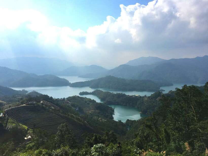From Taipei: Thousand Island Lake and Pinglin Tea Plantation - Pinglin Tea Museum: tea tools, tea history, real-world context