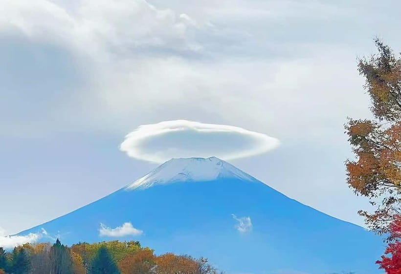 From Tokyo: Mt Fuji, Arakurayama and Kawaguchi Lake Day Trip - LAWSON Lake Kawaguchi: the photo stop that actually fits the day