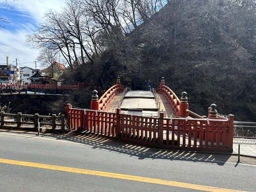 From Tokyo: Nikko, Toshogu Shrine, Waterfall & Chūzenji Lake - Kegon Falls: the observation deck view, lunch window, and the weather plan