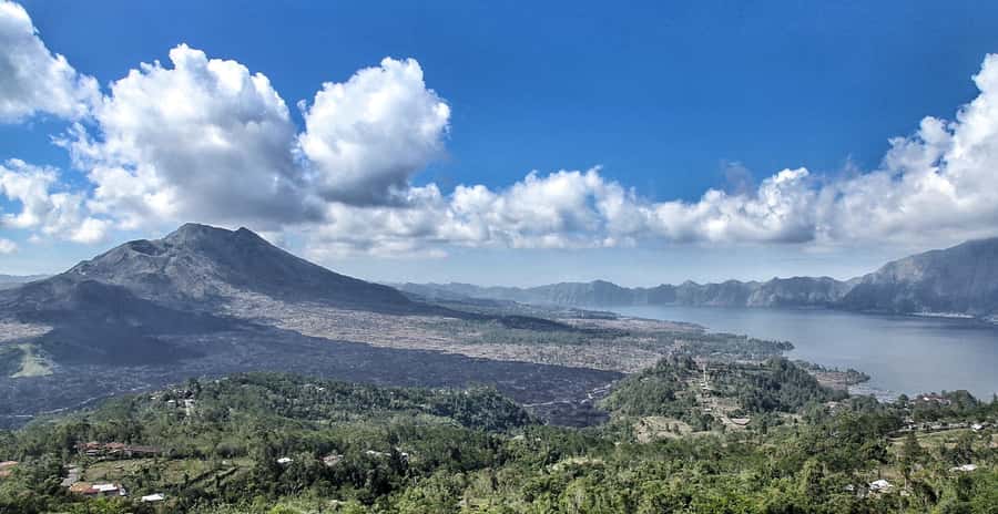 From Ubud: Downhill Bike Tour with Rice Terraces and Meal - From Ubud to Kintamani: the easy part of the day