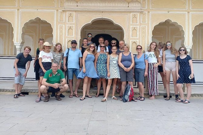 Full-Day Jaipur Private Sightseeing Tour by Car with Guide - Amer first: Mughal-era structure, then a 16th-century stepwell