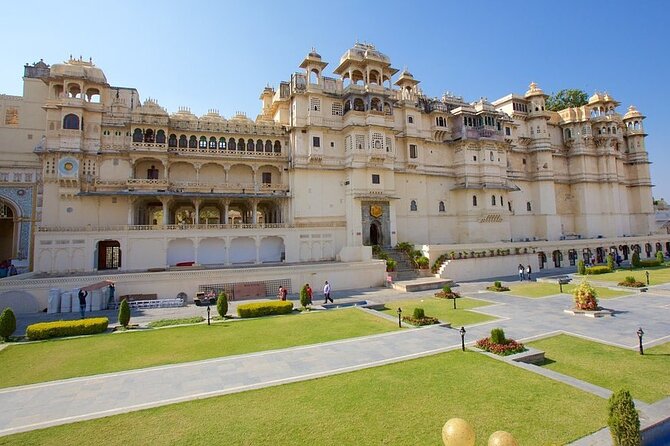 Full-Day Private Udaipur Sightseeing Tour with optional Guide - Udaipur by private A/C: why this format works