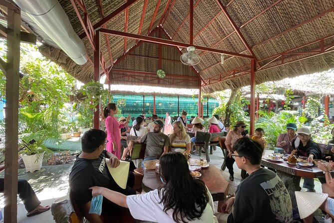 Full-Day Tour in Mekong Delta with Pick Up in Central District 1 - Con Lan honey bee farm: a tasting stop that’s more than a photo op