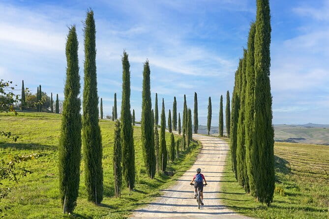 Full Day Tour to Val d'Orcia and Gladiator's Fields with Wines - Montepulciano Vino Nobile Tasting and Cheese Pairing