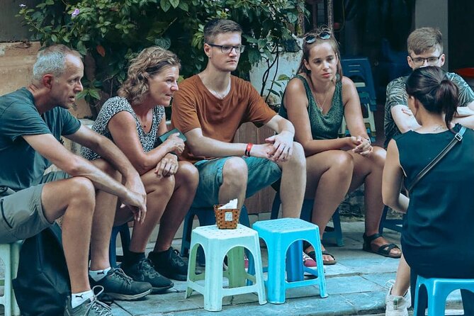 Ha Noi Walking Food Tour, Non Vegetarian,Vegan, vegetarian Option - A Hanoi walking food tour that actually makes sense at night