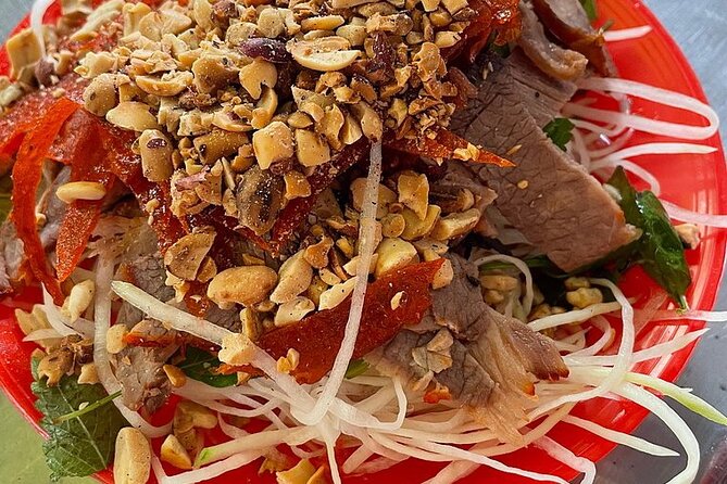 Ha Noi Walking Food Tour, Non Vegetarian,Vegan, vegetarian Option - Guides make or break a food tour, and the names matter