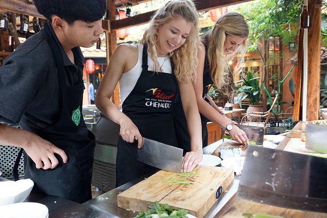 Half-Day Chengdu Cooking Class with a Local Market Visit - Quick Take: What Makes This Tour Work