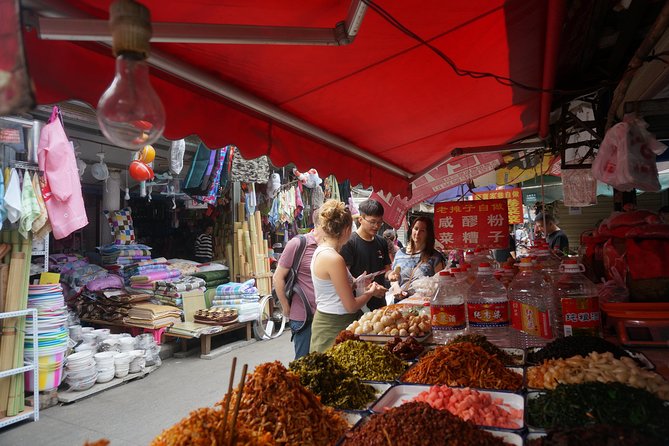 Half-Day Chengdu Cooking Class with a Local Market Visit - Entering Liangjiaxiang’s Spice Market in Jinniu District