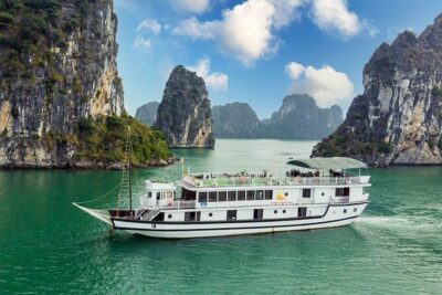Halong Bay 2 Days 1 Night Traditional Boat - Day 1 at Halong Bay: Sung Sot Cave and Ti Top Island