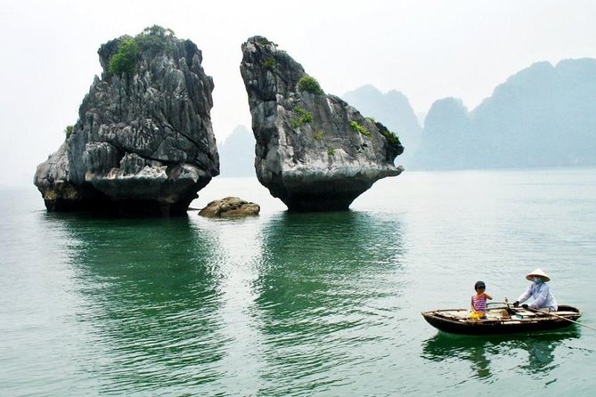 Halong Bay Full Day with Kayaking, Hiking viewpoint, Cave - Deluxe To Luxury - Sung Sot Cave: the biggest stop and the one that takes your attention