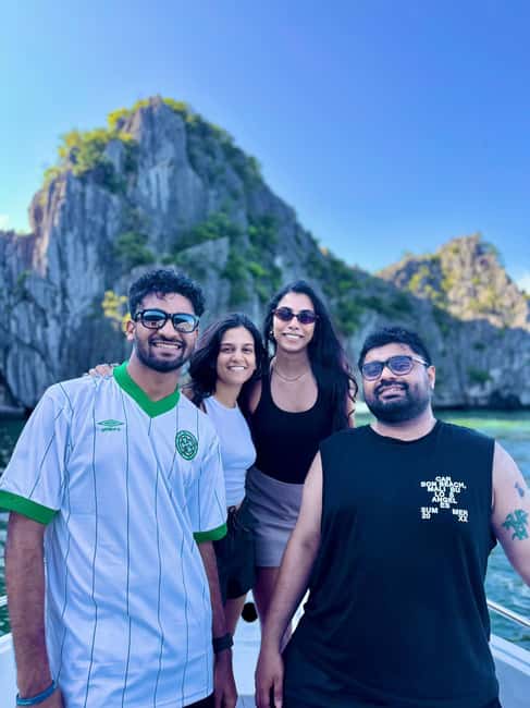 Halong Bay: Luxury Day Cruise, Caves, Kayak & Buffet Lunch - Sung Sot Cave (Surprising Cave): the hike-and-stare stop