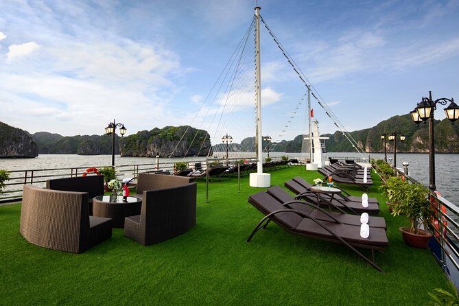 Halong Pandora 5 Star Cruise 2D1N-All Inclusive, cave, transfer - Day 2 morning: sunrise views and the Frog Pond type stop