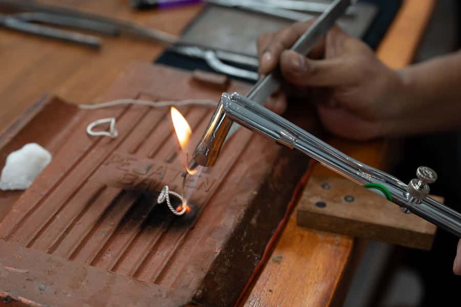 Hands-On Silver Jewelry Making Near Ubud's Monkey Forest - Time management: 90 minutes to 3 hours, and how to plan your day