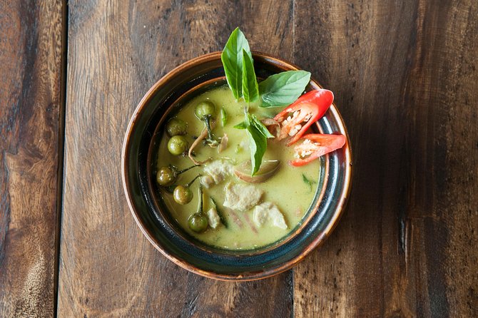 Hands on Thai Cooking Class and Market Tour - Chef style: what Jay, April, and May bring to the lesson