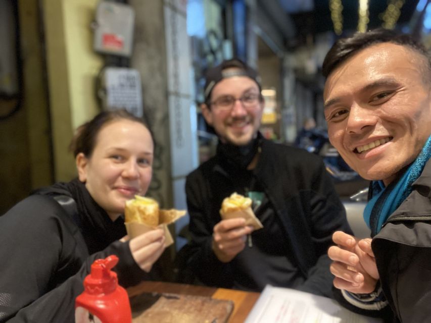 Hanoi: 7 Tastings Street Food Tour with Train Street - Hanoi Train Street: how it fits into a food crawl