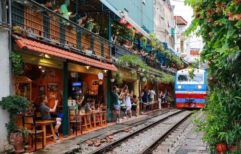 Hanoi: Eat Like a Local Small Group Street Food Tour - Key highlights worth planning around