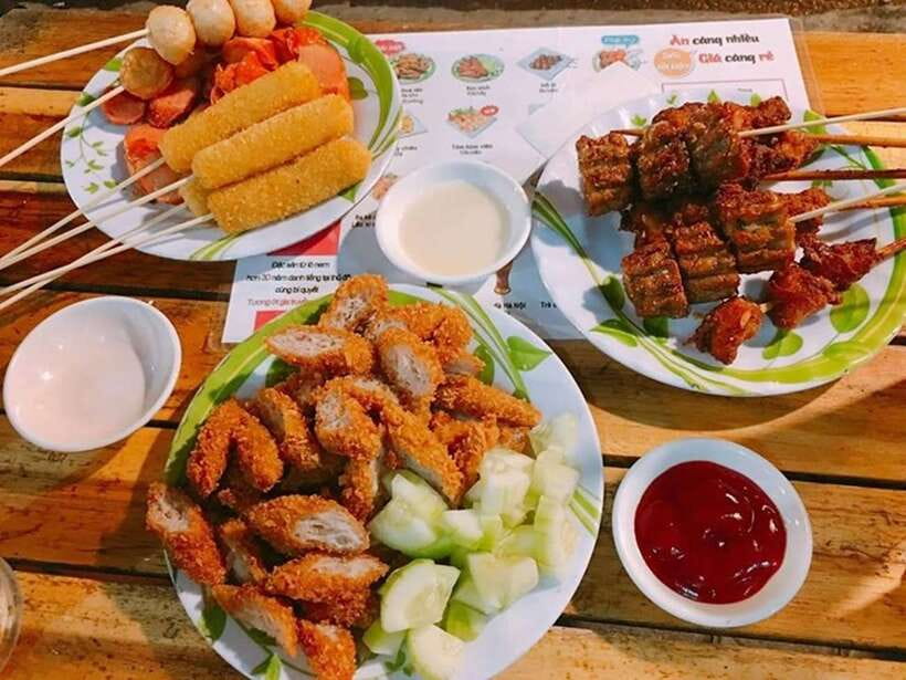 Hanoi: Eat Like a Local Small Group Street Food Tour - Coffee time: trà đá, bia hơi, and an optional egg coffee stop