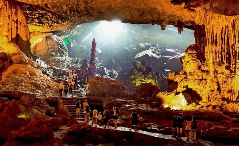 Hanoi: Full-Day Halong Bay Cruise with Swimming & Kayak Tour - Titop Island: swim, hike, and pick your view timing