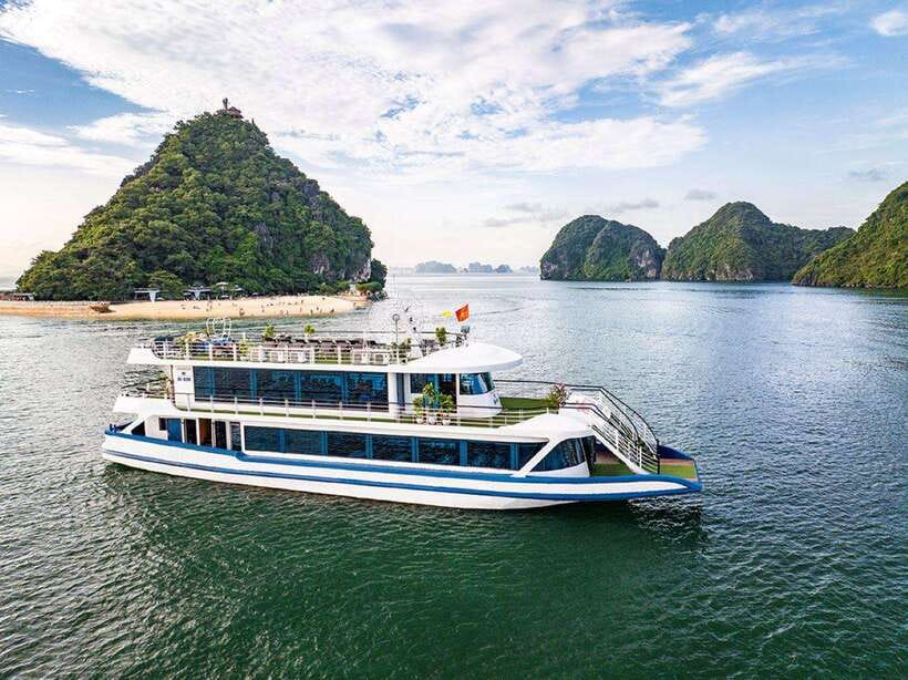 Hanoi: Ha Long Bay Day Trip - Luxury Cruise & Buffet Lunch - Ti Top Beach Swim and the Photo Hike Above the Bay