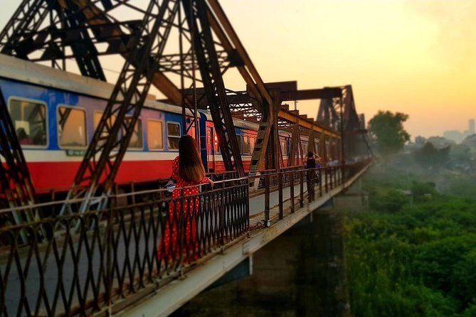 Hanoi Half-day with Food + Fun + Culture By Russian Jeep - Great West Lake: spiritual sites and the “air conditioner” idea