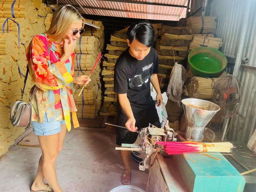 Hanoi: Incense Village, Hat, and Lacquer Artisanal Tour - Price and Value at Around $15: What You Truly Get
