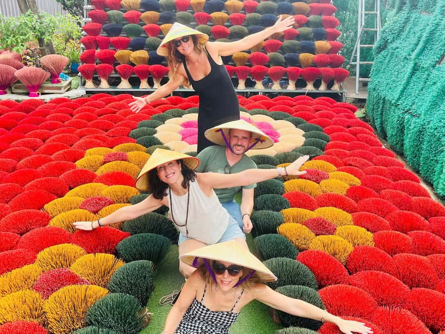 Hanoi: Incense Village, Hat & Lacquer Artisanal or City Tour - Hands-on painting: what you take home (and what might cost extra)