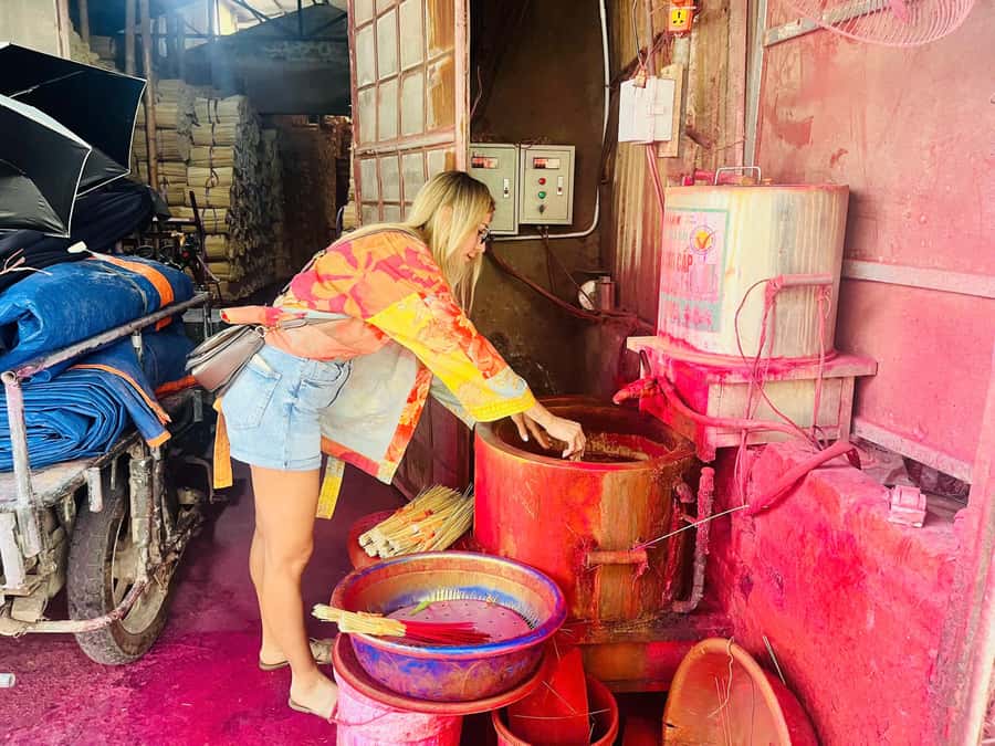 Hanoi: Incense Village, Hat, Lacquer, & City Highlights Tour - Incense Village and Conical Hats: what this tour does differently