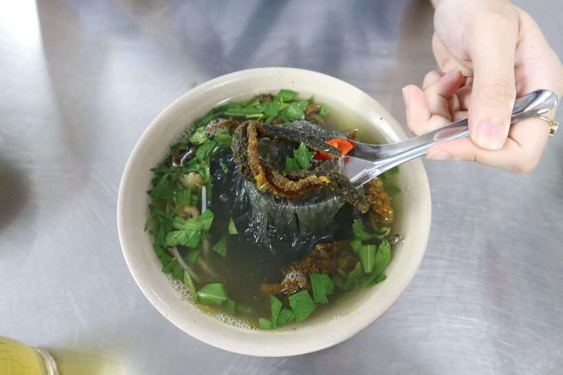 Hanoi: Michelin Guide Street Food Walking Tour - Before you go: what to pack so the walk feels easy