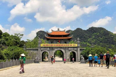 Hanoi/Ninh Binh: 1-Day Tam Coc/Trang An, Hoa Lu & Mua Caves - Morning from Hanoi Old Quarter: Pickup Timing and Bus Reality