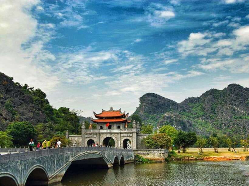 Hanoi: Ninh Binh, Hoa Lu, Trang An & Mua Cave Day Trip - How This Hanoi to Ninh Binh Day Trip Works in Real Time