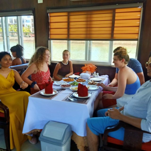 Hanoi: Roundtrip Halong Bay Islands, Caves, Kayaking & Lunch - Sung Sot Cave and Bo Nau Island: The Classic Stop You’ll Feel