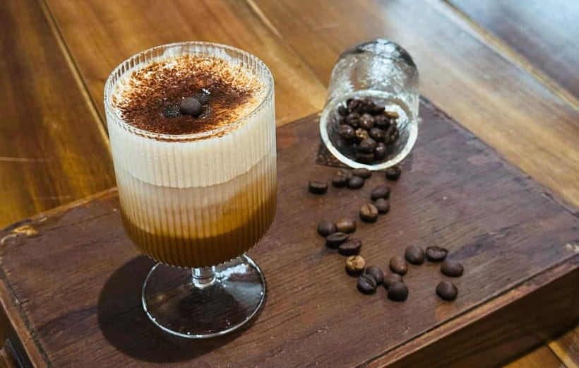 Hanoi: Salt Coffee Workshop Awake Your Senses With 6 Brews - Meeting at Hoang Hoa Tham: finding Alley 75 and the yellow Bia Hoi Mau Dich sign