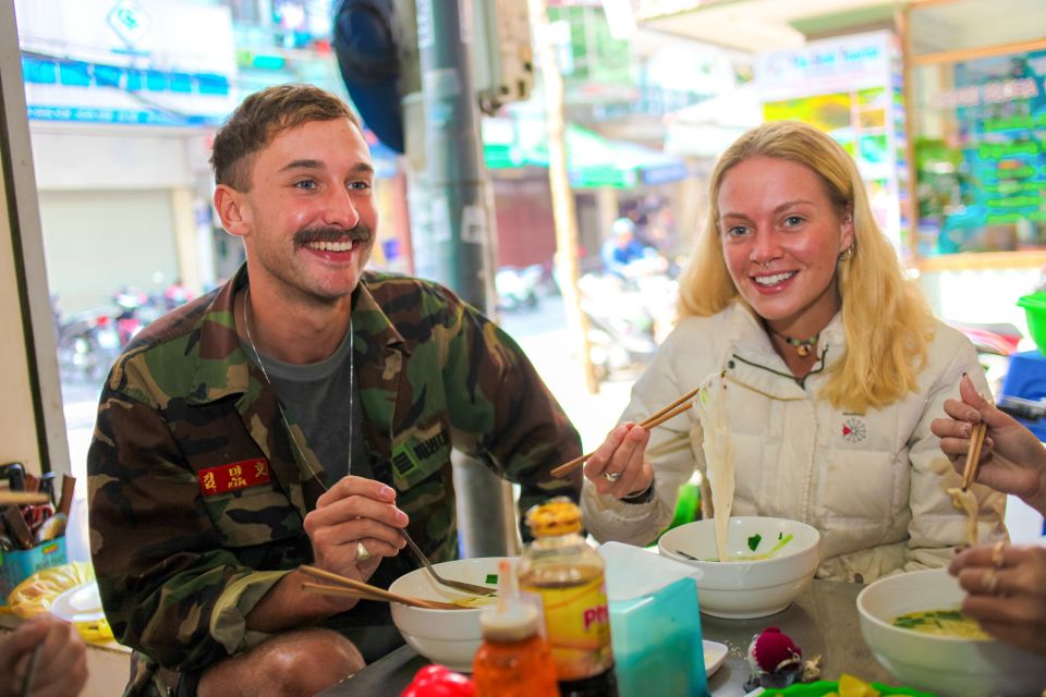 Hanoi: Small-Group Street Food Walking Tour - Dessert: Pandan Sticky Rice with Ice Cream (Not Just Sweet)
