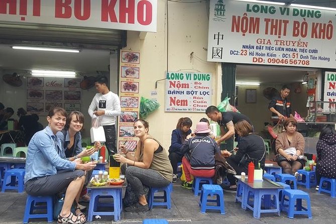 Hanoi Street Food Tour with local delicacies - Food safety mindset: how to enjoy without worrying
