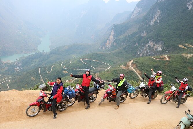 High Quality Small Group With Easy Riders 3 Day + Private Room - Meo Vac, Nho Que River, and the M Road: stops built for angles