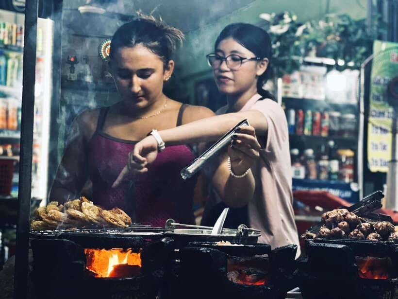Ho Chi Minh City: Walking Food Tour with 13 Tastings - 13 tastings, zero scooter stress: how the tour feels in real life
