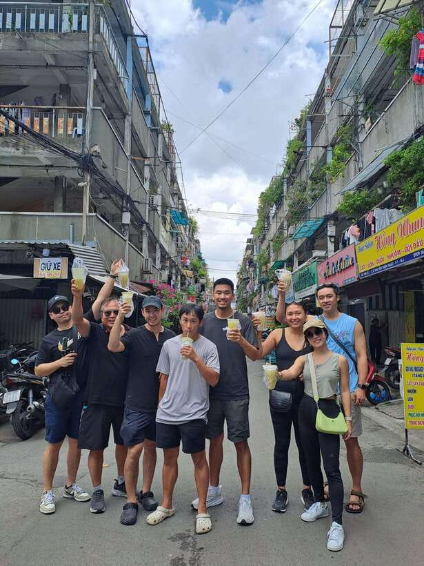 Ho Chi Minh City: Walking Food Tour with 13 Tastings - The route through Districts 3, 5, and 10: why those neighborhoods work